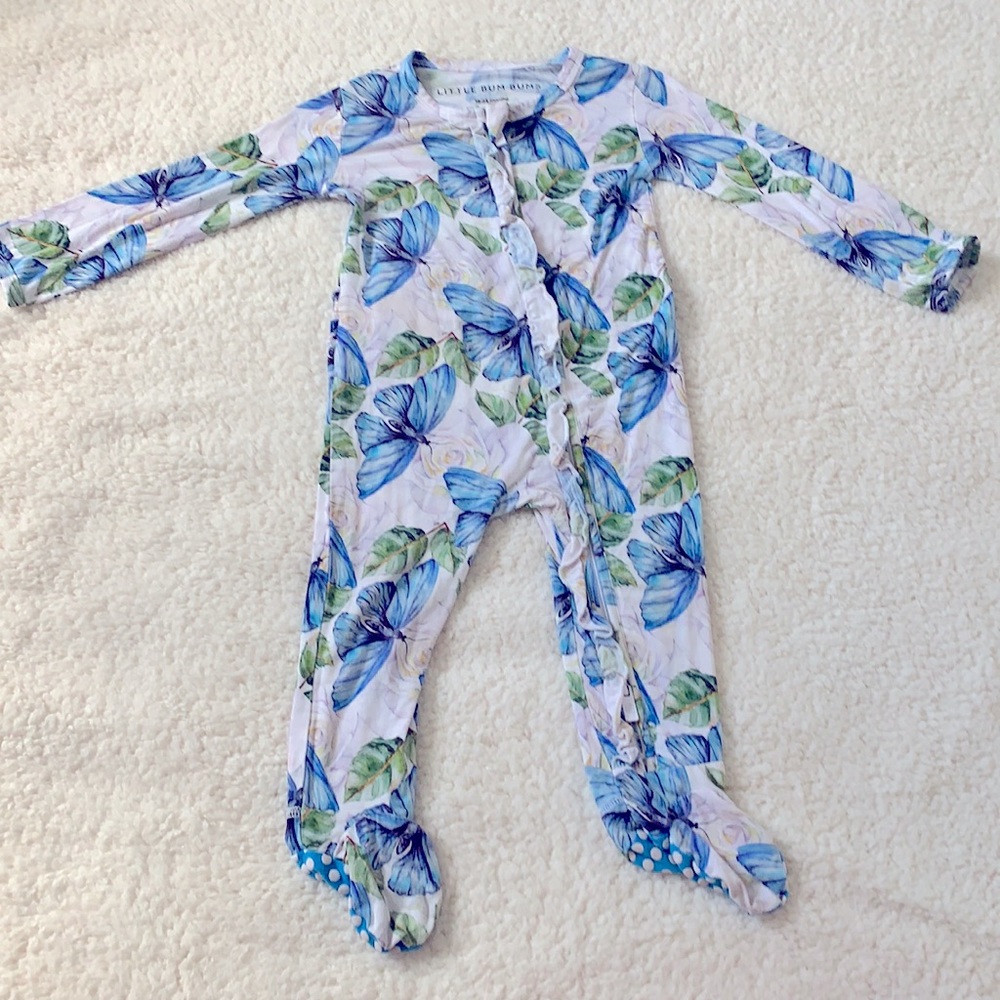 Little Bum Bums with beautiful butterflies 🦋 and white roses 18-24months